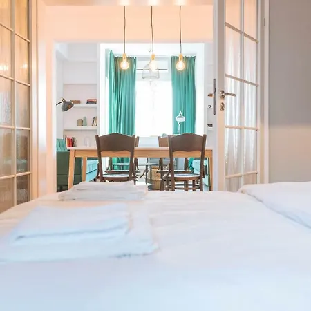 Brezoianu Spacious Flat *