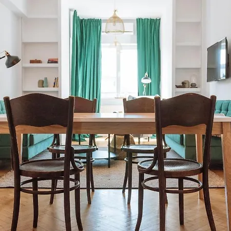 Brezoianu Spacious Flat Bükreş