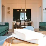 아파트 Brezoianu Spacious Flat 부쿠레슈티