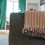 Brezoianu Spacious Flat *