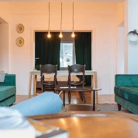 Brezoianu Spacious Flat *