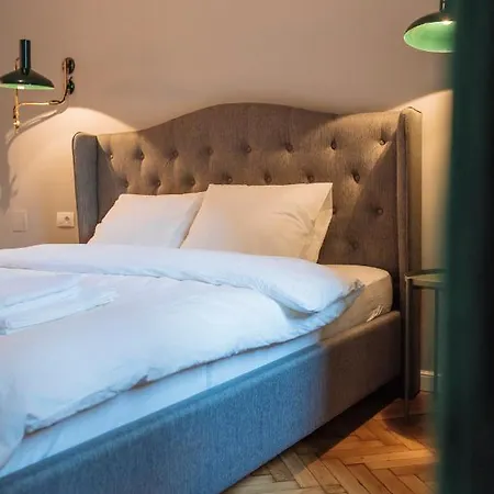 דירה Brezoianu Spacious Flat בוקרשט