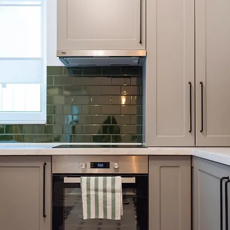 Brezoianu Spacious Flat *