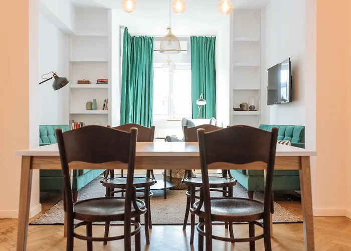 Brezoianu Spacious Flat アパート