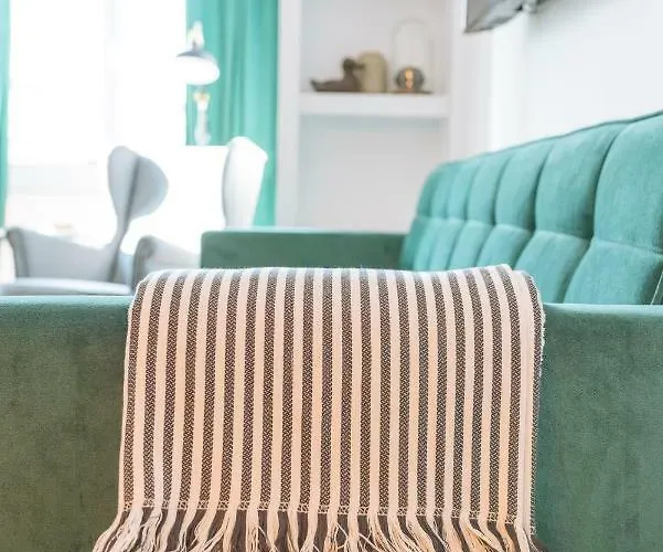 Brezoianu Spacious Flat アパート ブカレスト