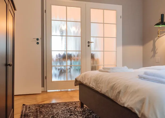 Daire Brezoianu Spacious Flat *