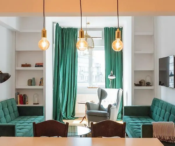 Daire Brezoianu Spacious Flat Bükreş