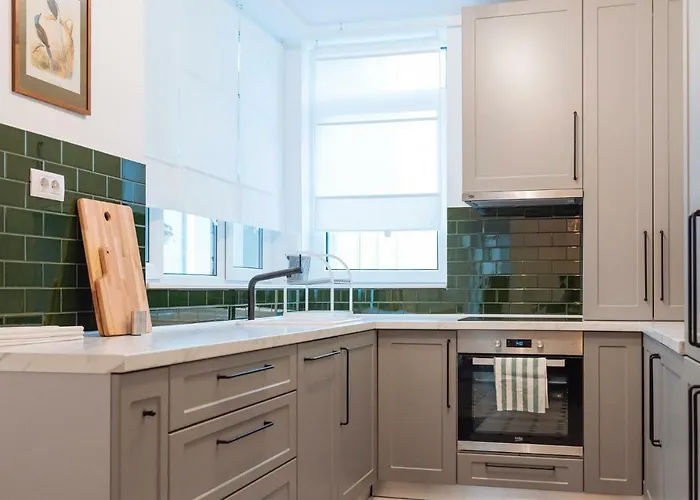 Brezoianu Spacious Flat Apartman