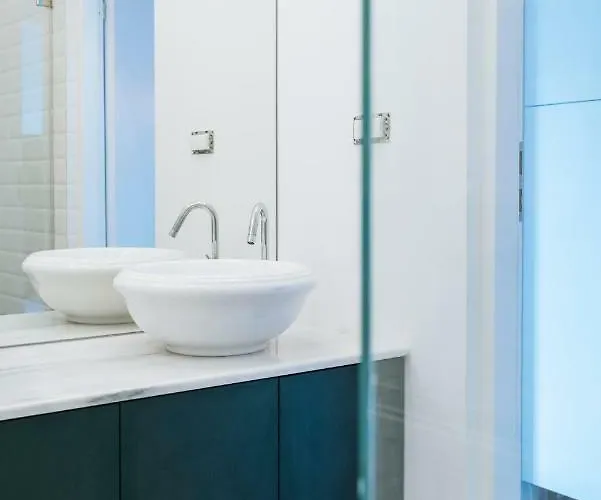 Brezoianu Spacious Flat Daire