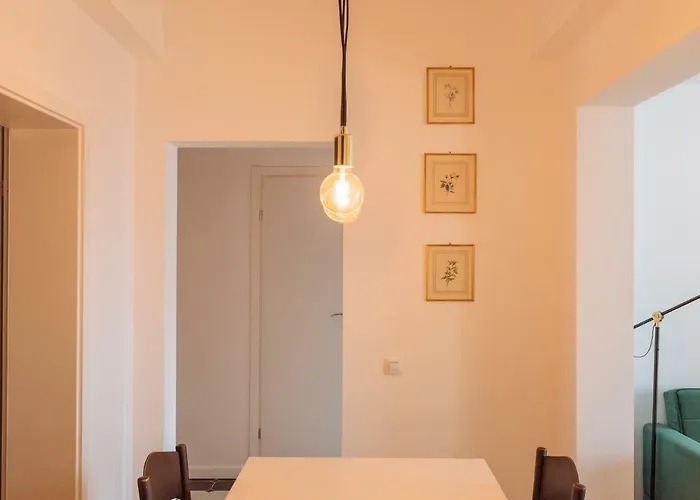 Daire Brezoianu Spacious Flat *