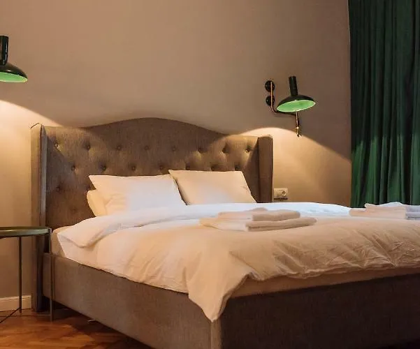 Brezoianu Spacious Flat