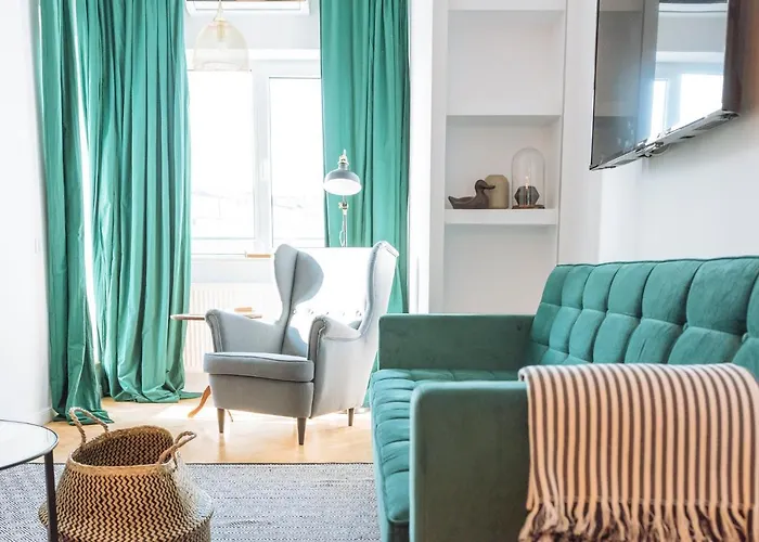 Brezoianu Spacious Flat