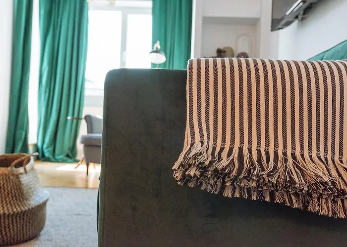 Brezoianu Spacious Flat *