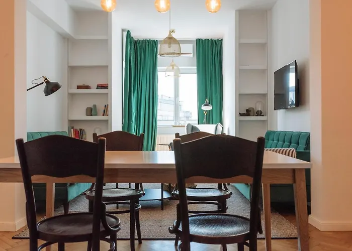 Brezoianu Spacious Flat Apartament