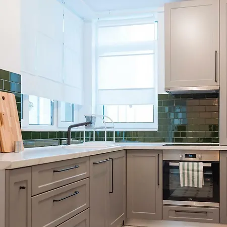 Brezoianu Spacious Flat 公寓