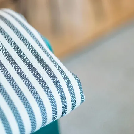 Brezoianu Spacious Flat * Бухарест