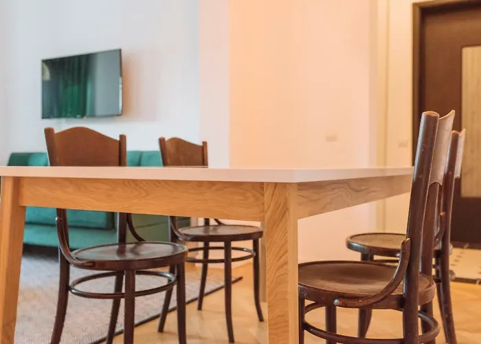 Brezoianu Spacious Flat Apartment