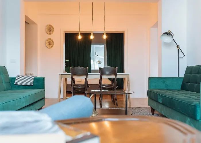 Brezoianu Spacious Flat *